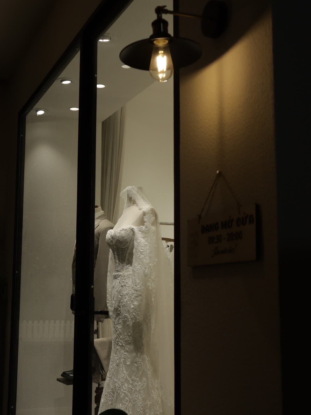 Studio váy cưới Jóella Bridal