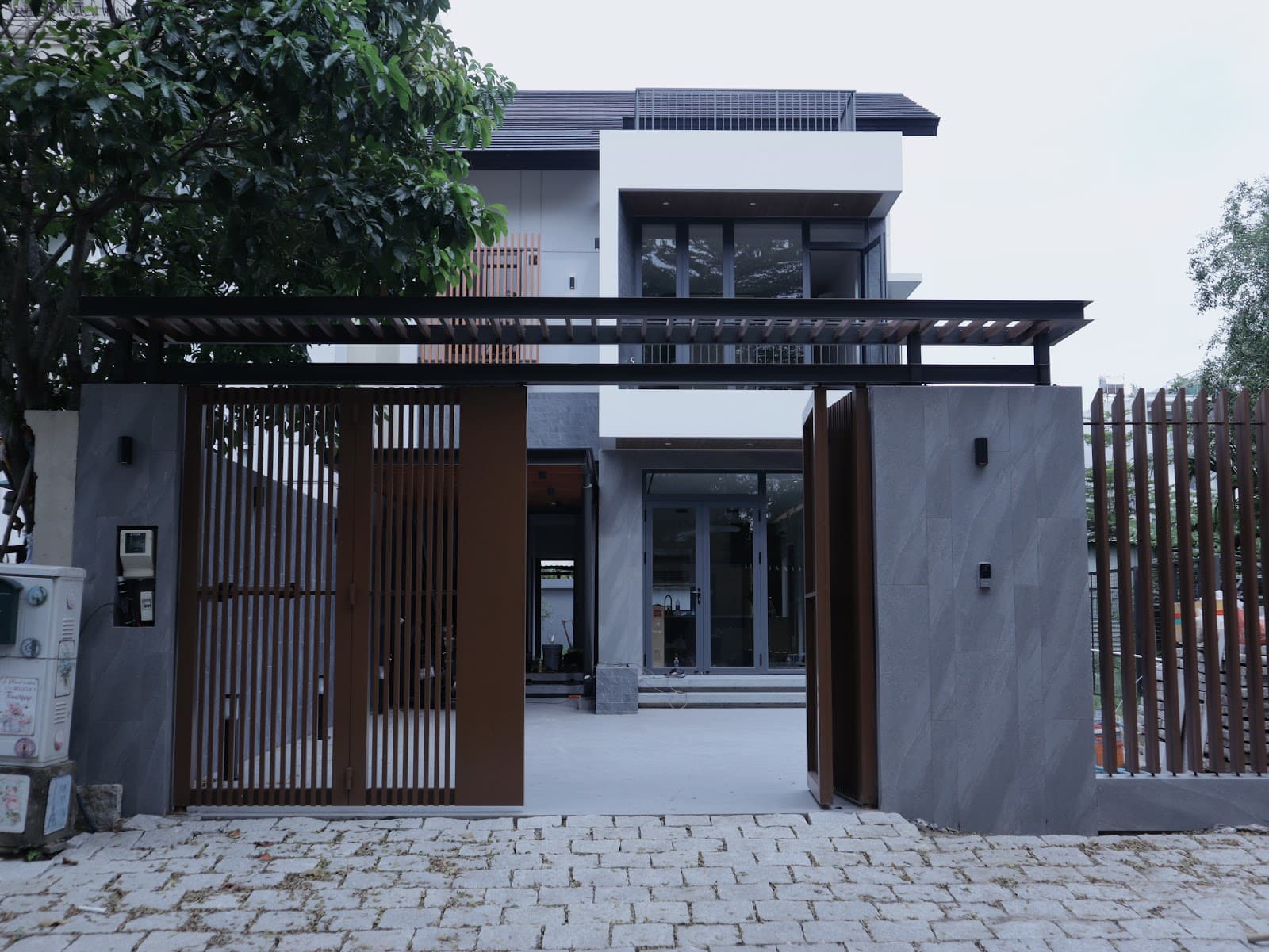 Villa sân vườn - Lê Việt Hải Anh Villa sân vườn - Lê Việt Hải Anh